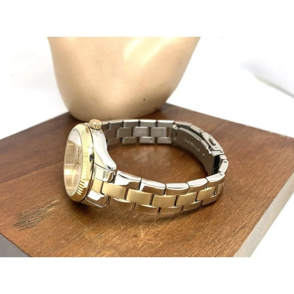 Fossil Women's Watch BQ3927 Quartz Silver Dial Two Tone Stainless Steel 30mm
